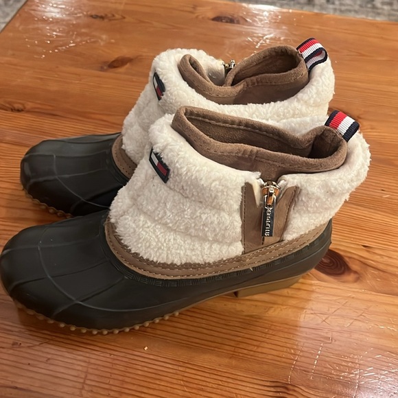 Tommy Hilfiger Dark Brown Roana Winter Duck Booties Women's Size 7M - Picture 3 of 10